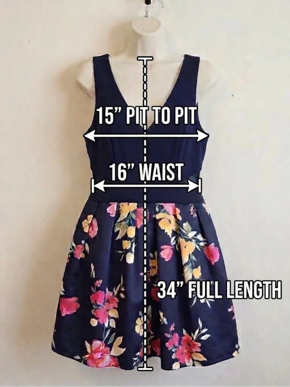 ๐ Floral Sleeveless Cocktail Dress Size 12 ๐ Preloved ๐ - Picture 4 of 4
